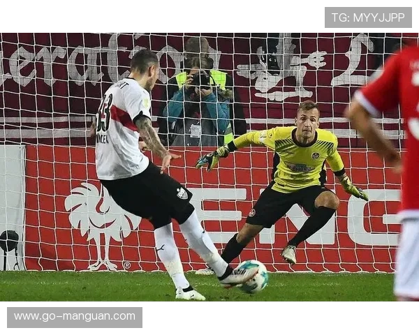 汉堡1-3不敌沃尔夫斯堡，升班马客场取赛季首胜